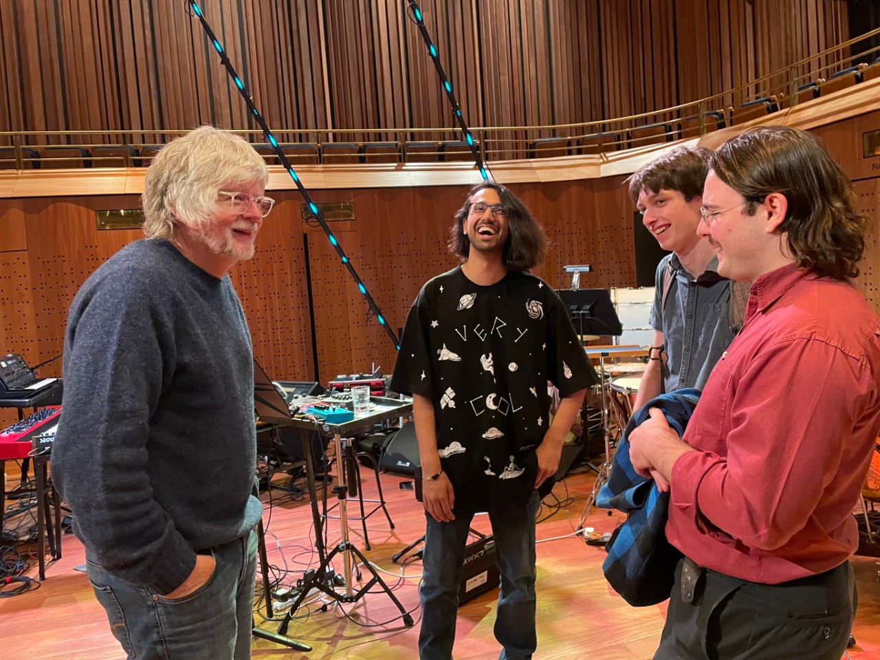 musician Will Gregory talking to students from SYdney COn