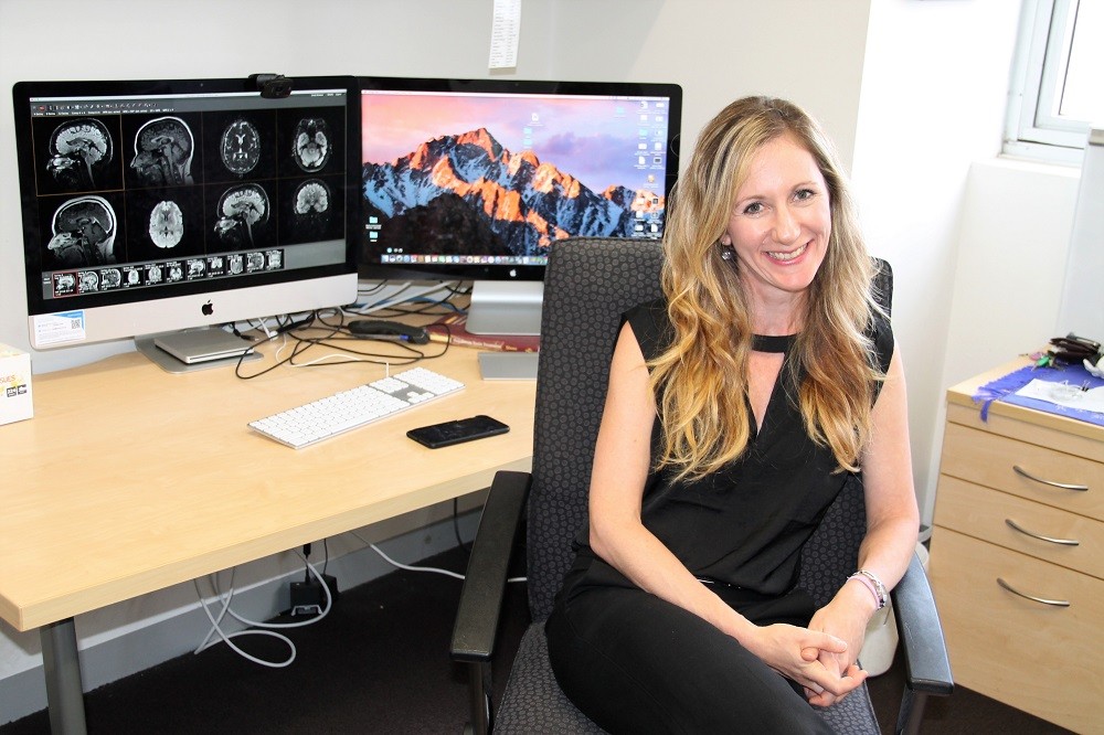 Dr Keri Diamond