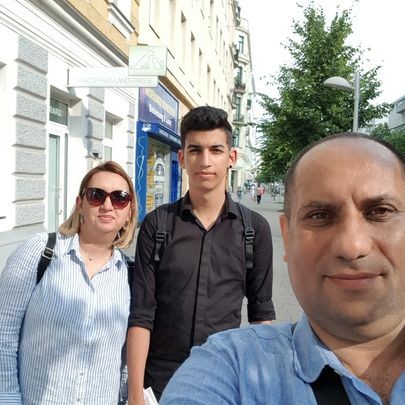 Alex Stan with his mother, Simona, and father, Gabriel. 