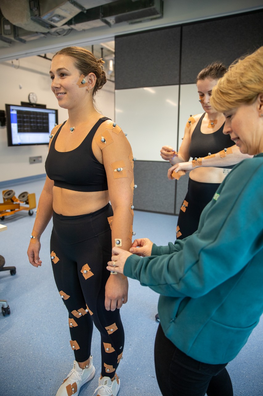 Dr Peek setting up for a trial in the Biomechanics Lab. 