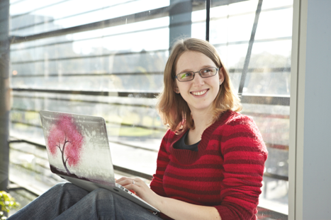 Dr Nicky Ringland