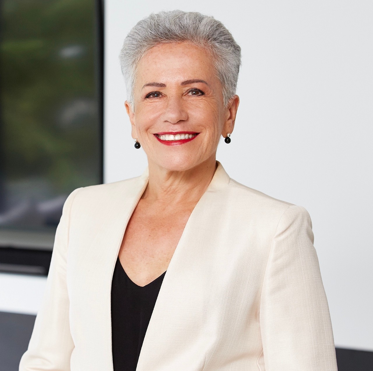 Sue Muller headshot