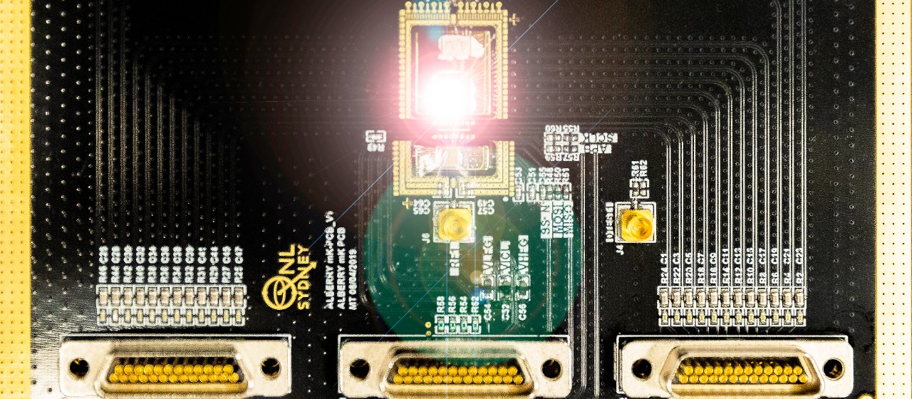 The control platform with the cryogenic chip to control thousands of qubits. 